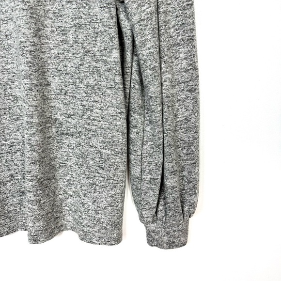 Gibsonlook V-Neck Sweater Long Sleeves Heather Grey Lightweight Top Size M NEW - Picture 7 of 9